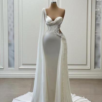 White Elegant Prom Dress Sweetheart One-shoulder..