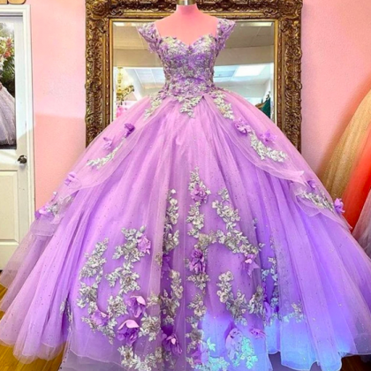 Light Purple Princess Quinceanera Dress Silver..