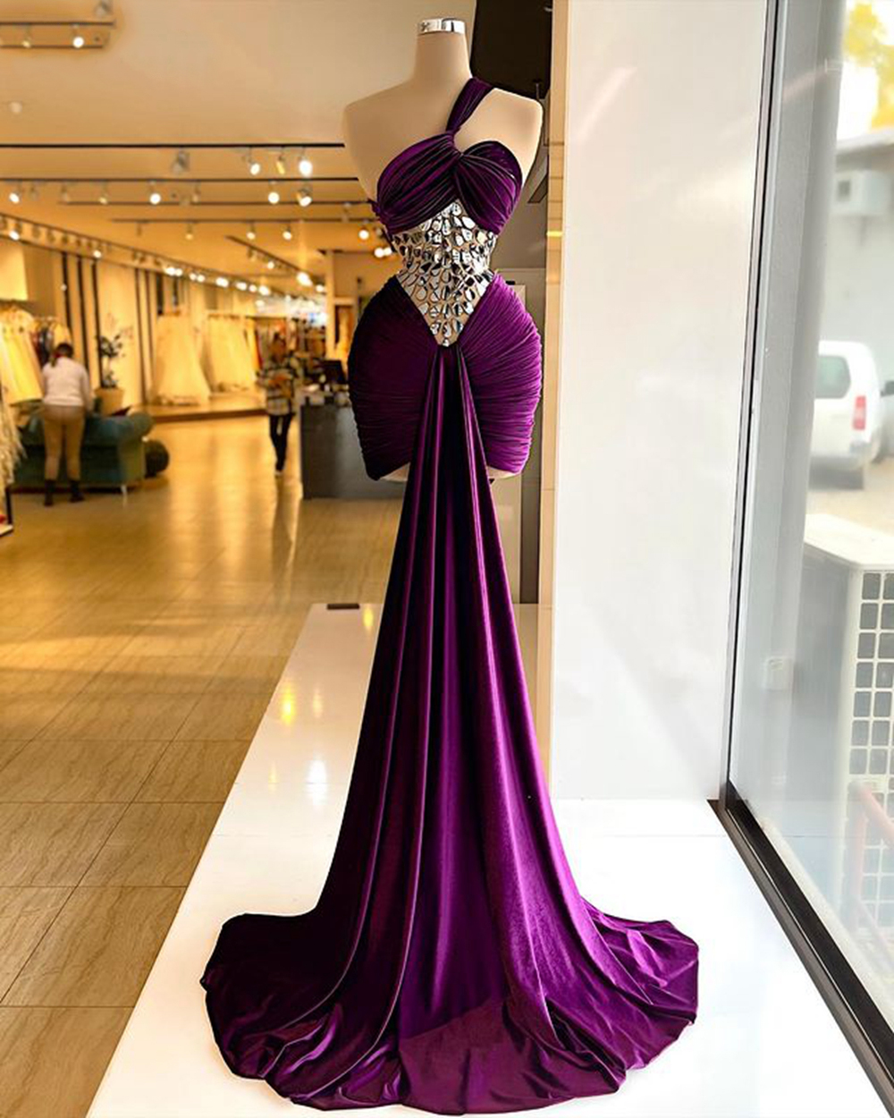 Long Elegant Evening Dress 2022 One Shoulder Sparkly Crystals Pleat Purple Velvet African Women Formal Evening Gowns