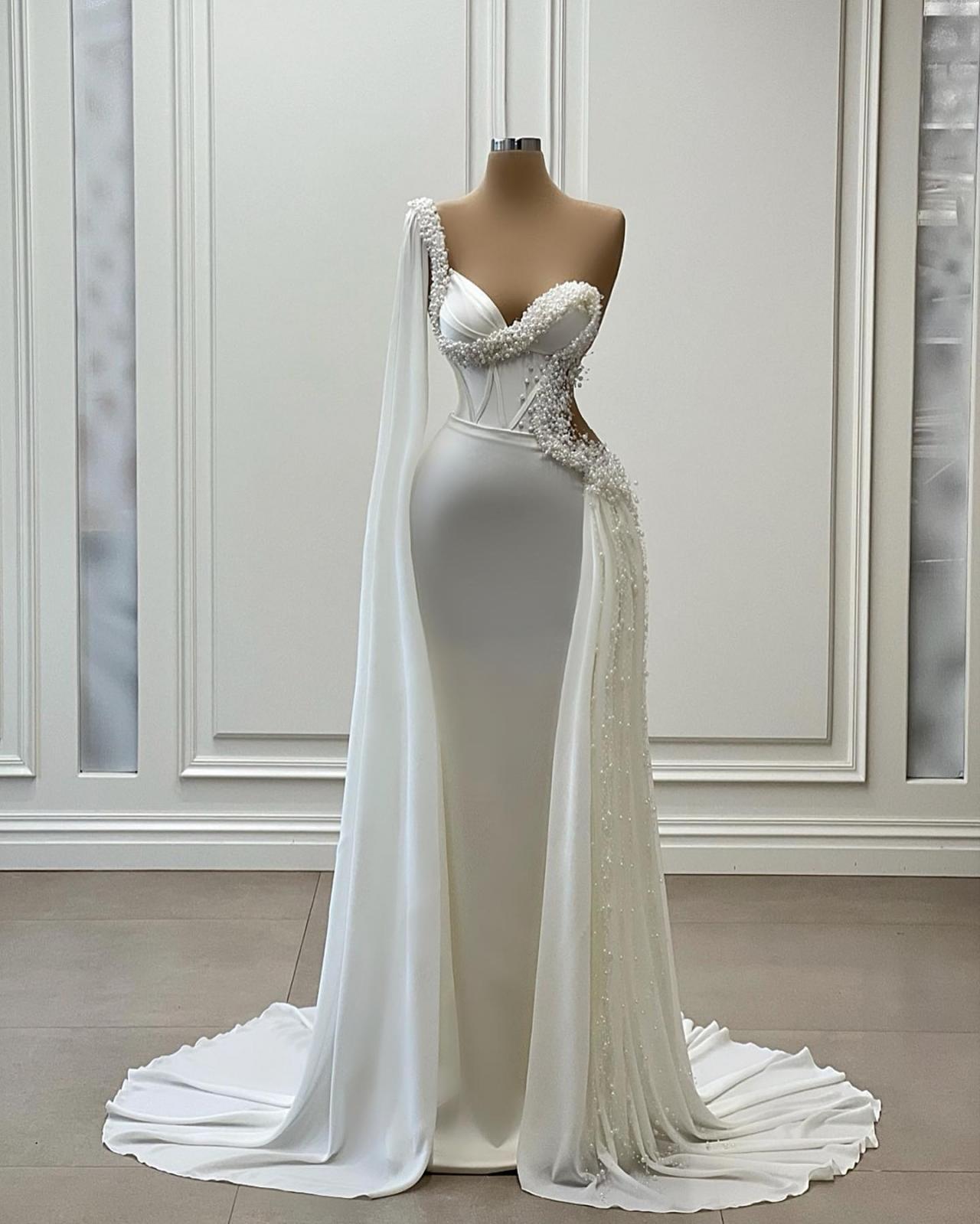 White Elegant Prom Dress Sweetheart One-Shoulder Mermaid Beads Sweep ...