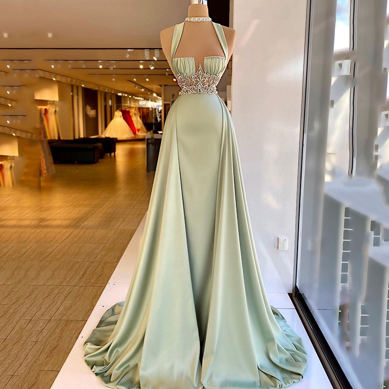 Elegant Green Mermaid Evening Dress 2022 Arabic Sleeveless Halter Neck Soft Satin Beading Prom Dresses Party Gown فساتين السهرة