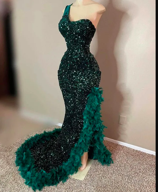 Sexy African Emerald Green Prom Dresses 2023 Gillter Beaded Sequins Aso Ebi Celebrity Feathers Mermaid Evening Party Gown