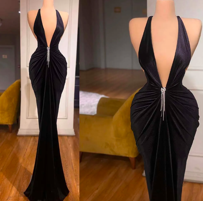 Sexy Black Women Evening Dresses With Deep V-neck Solid Color Halter Dress Sleeveless Party Special Occasion Prom Gowns