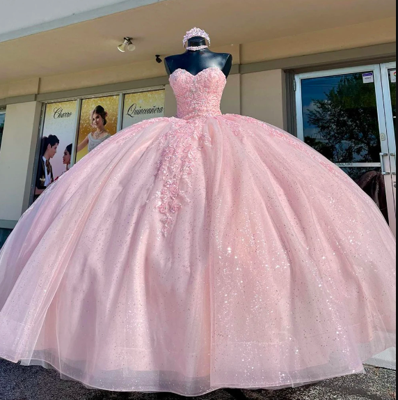 Sweetheart Light Pink Quinceanera Dresses Ball Gown Birthday Party Dress Lace Up Graduation Gown Princess Quinceanera De 15 Anos