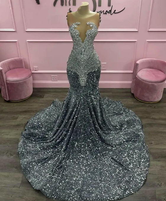 Sexy Silver Sheer O Neck Long Prom Dress For Black Girls Beaded Crystal Birthday Party Dresses Sequined Evening Gown Robe