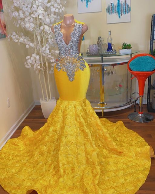 Heavy Evening Dress Yellow Halter Long With Beadings YL0155 | Evening  dresses, Prom dresses yellow, Yellow evening gown