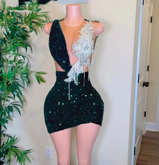 Green Sequined Sheer O Neck Short Prom Dress For Black Girls Appliques Beaded Tassel Knee Length Mini Homecoming Cocktail Gowns