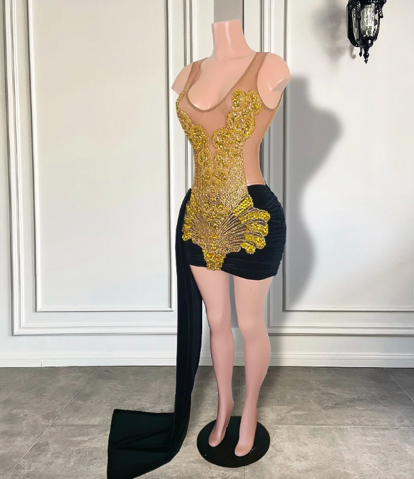 Luxury Beaded Women Homecoming Dress Sheer Mesh Black Velvet Gold Crystals Short Mini Prom Dresses 2023 For Birthday