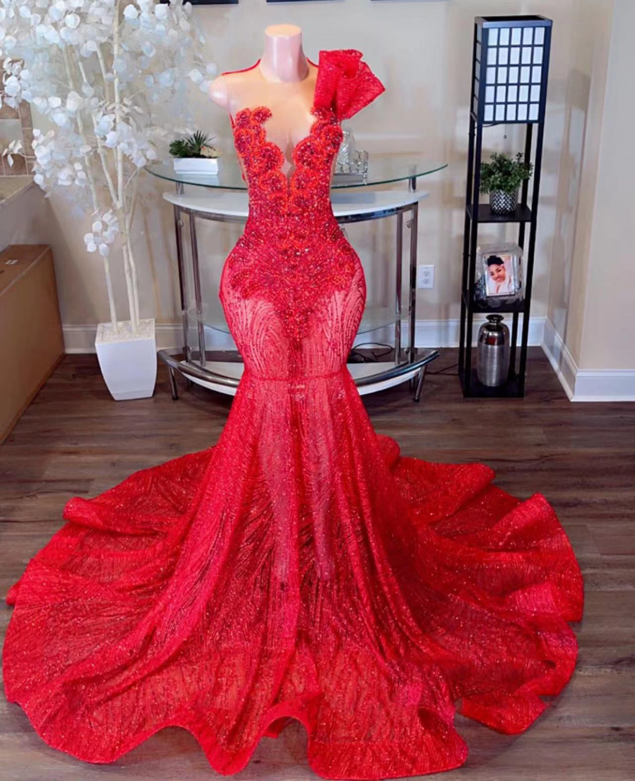 Red Sparkly Prom Dresses Crystal Sequins Beading Mermaid Illusion Crew Neckline Formal Evening Dresses Glitter Tight Women's Party