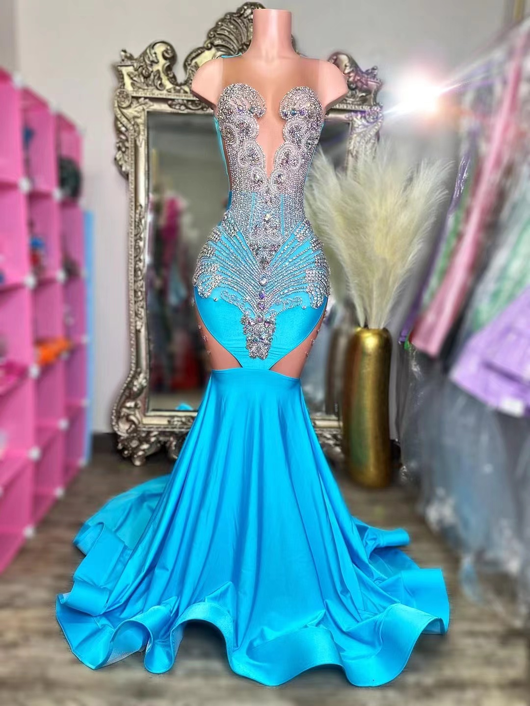 Blue Crystal Beaded Prom Dresses Long For Women 2024 Illusion Crew Neckline Mermaid Satin Formal Evening Party Dress Gowns