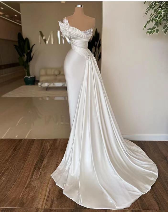 Pleated Pearls Beaded Satin Wedding Dresses, One Shoulder Wedding Gowns, Satin Bridal Dresses, Beaded Wedding Gowns, 2025 Ruched Bridal Dress,