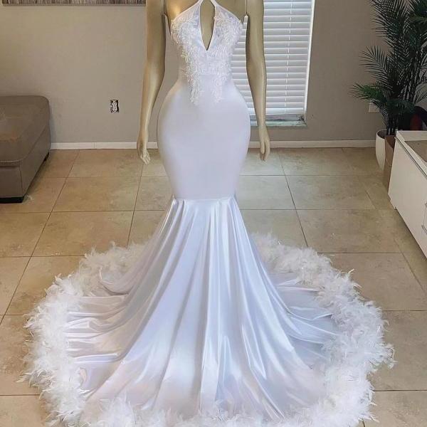 White Mermaid Wedding Dresses Court Train for Bride 2025 Halter Neckline Lace Appliques Feather Mermaid Bridal Dresses