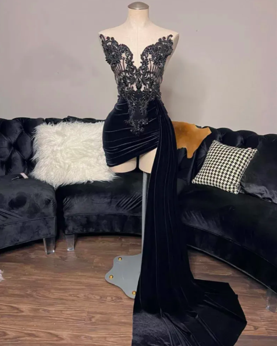 Elegant Sheath Long Sleeves Black Velvet 18th Birthday Dress Short Homecoming Dresses main image 0