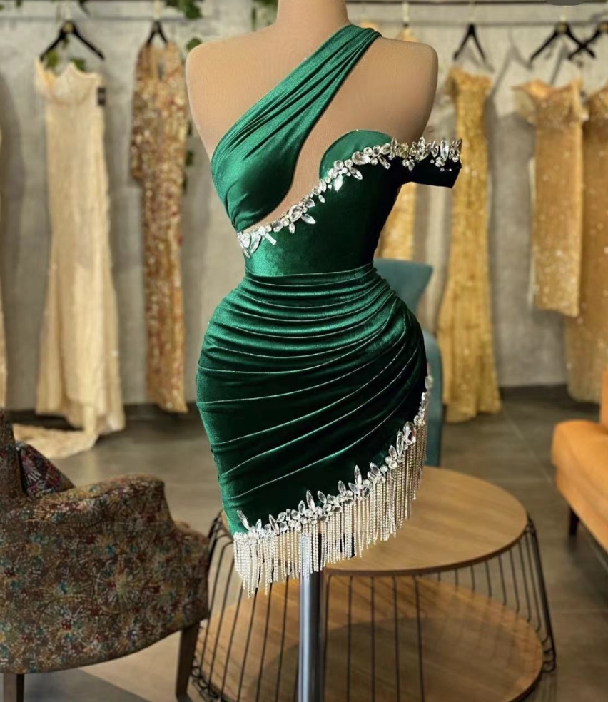 Green Sleeveless Beaded Sheath Off Shoulder Short Homecoming Dress
